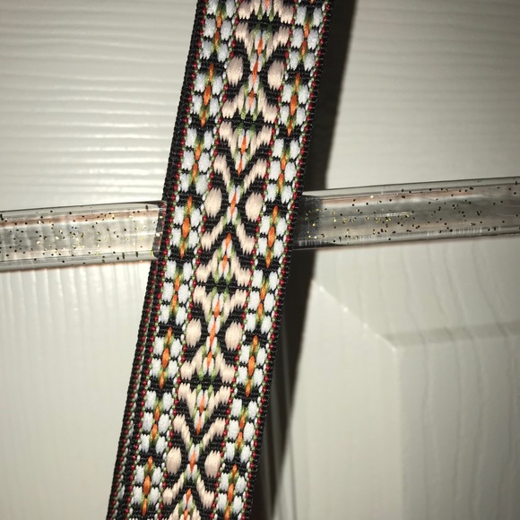 Orange lace dress with geometric pattern - Picture 5 of 6